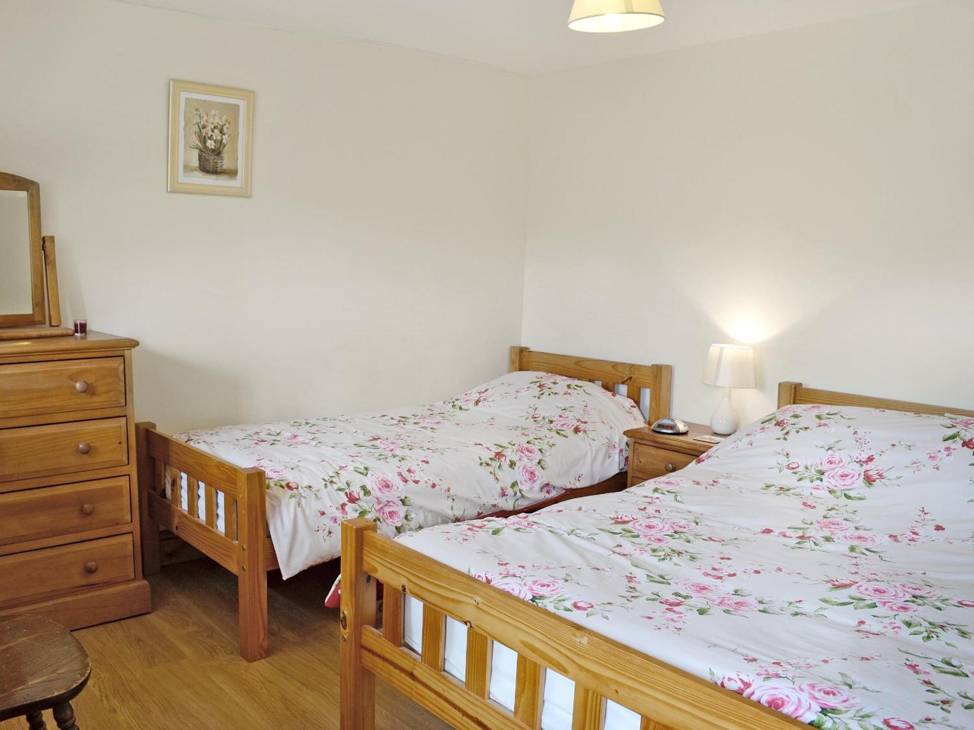 Dol Afon - Hw7588 * Llanuwchllyn